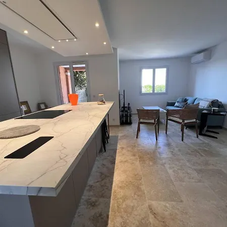 Casa de Férias Maison Renovee Avec Jardin Et Climatisation, Proche Vignes - Fr-1-726-28 La Croix-Valmer