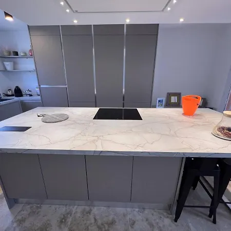 Casa de Férias Maison Renovee Avec Jardin Et Climatisation, Proche Vignes - Fr-1-726-28