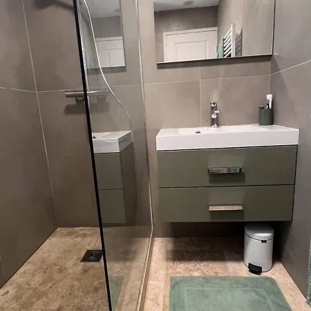 Maison Renovee Avec Jardin Et Climatisation, Proche Vignes - Fr-1-726-28 * La Croix-Valmer